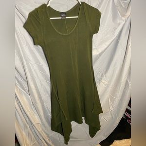 Okay item number 2 for today is this cute green dress from Rue21!!!